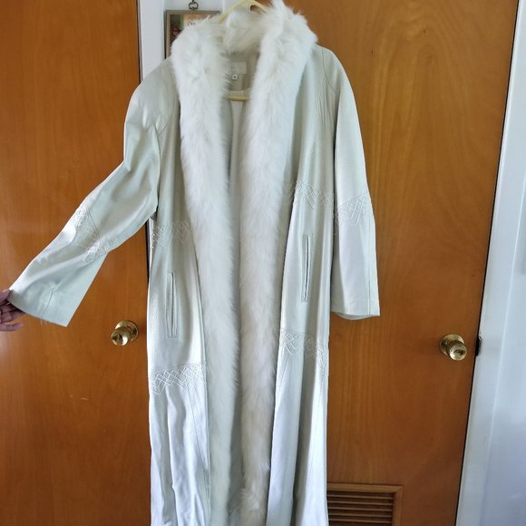 Cache White Long Leather Coat with Fox Fur Trim